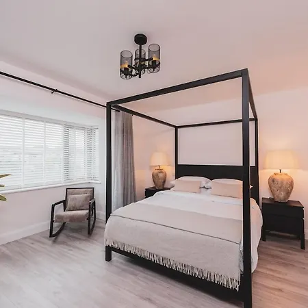 Luxurious 5-bed Property Cill Airne